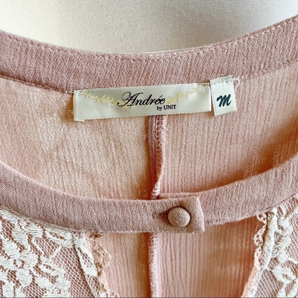 Andree by UNIT Pink Cream Lace Overlay Sleeveless Keyhole Shift Dress
Size M - Picture 6 of 6